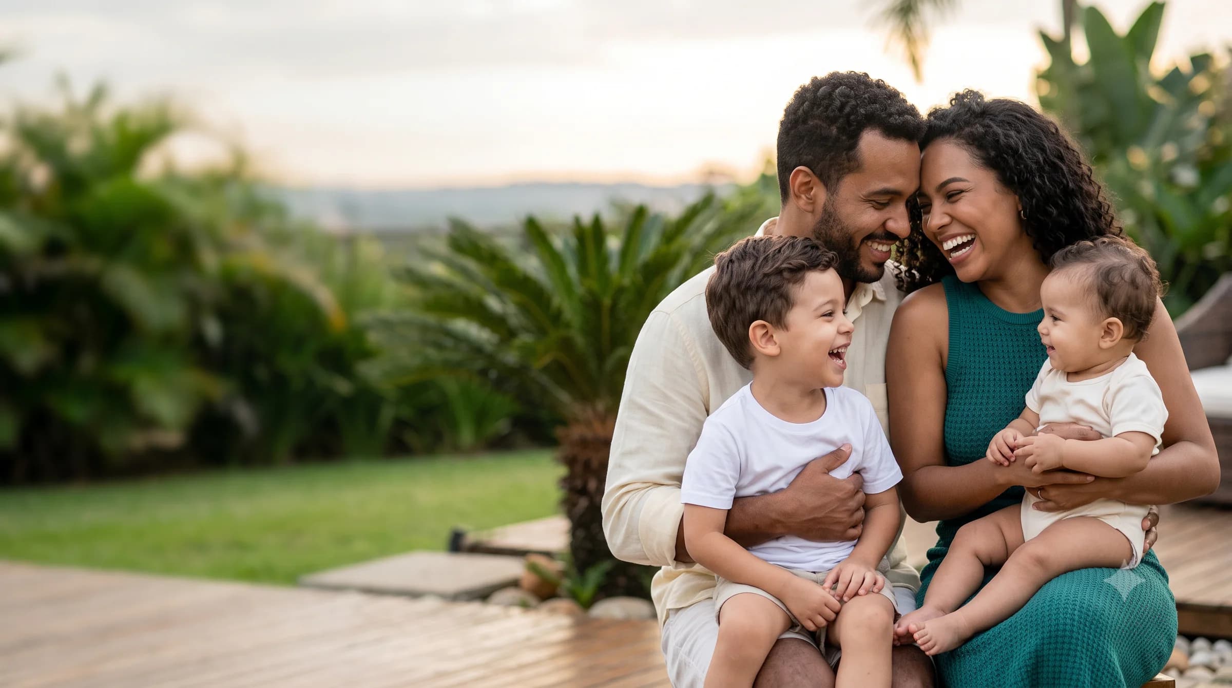 Família reunida em um momento de carinho